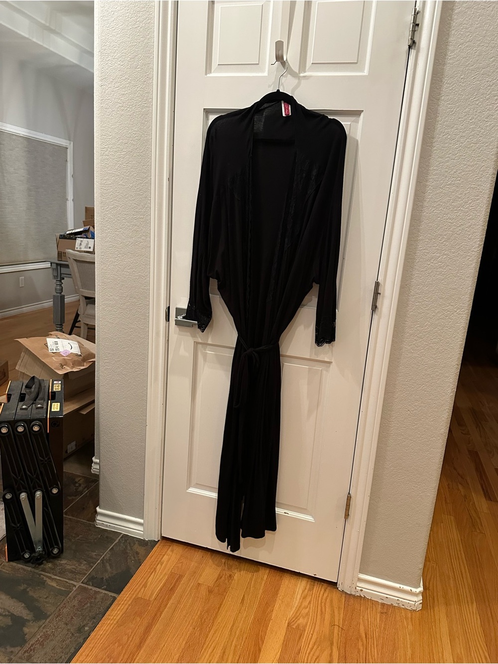 Black Hips and Curves Women's Soft Long Robe with Belt